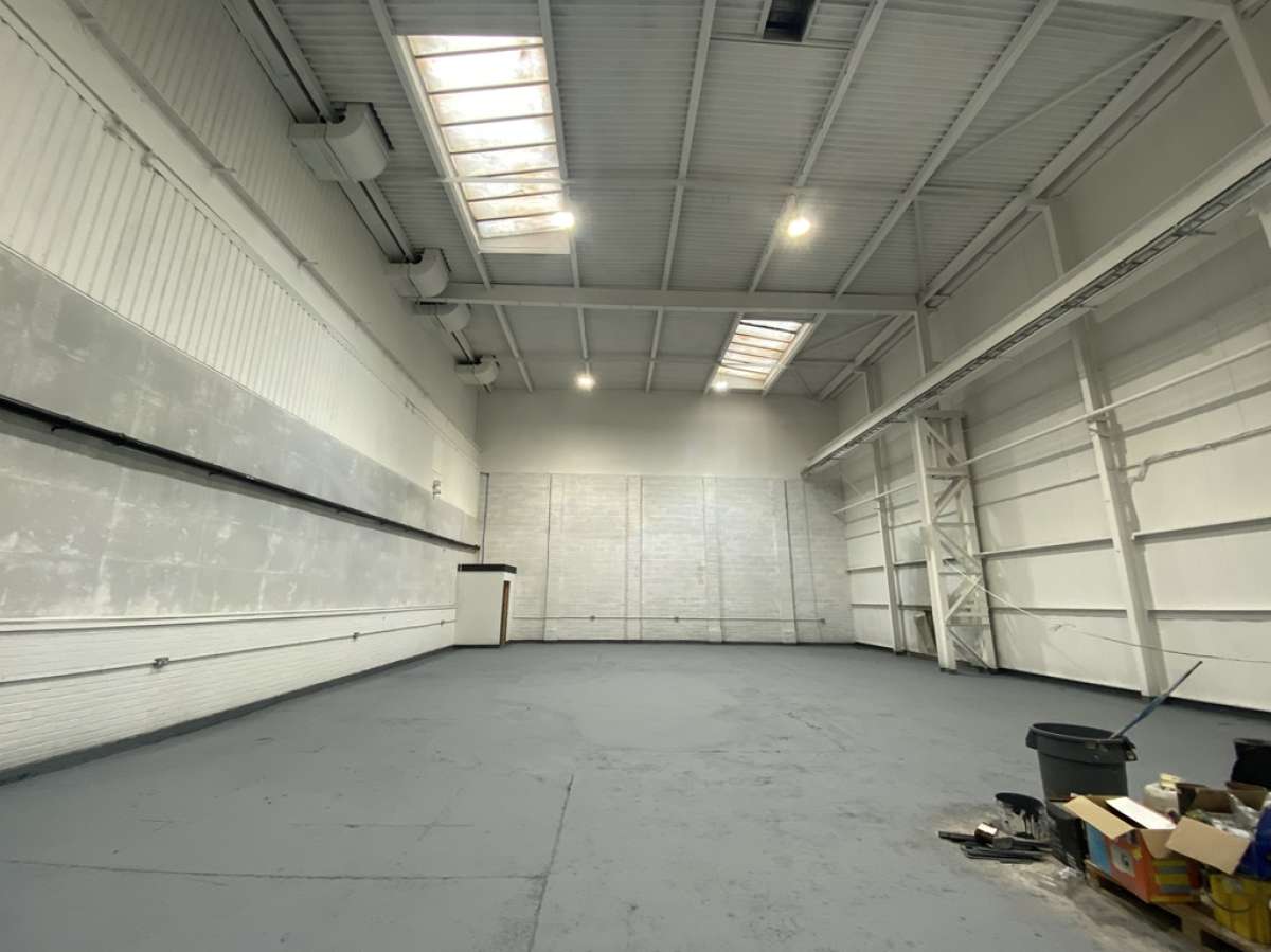 Industrial Unit in Worcester - photo 2