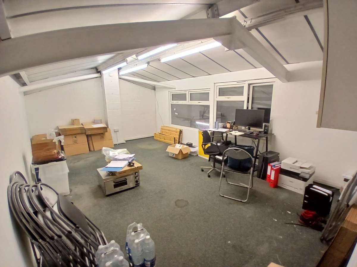 Industrial Unit in Huntingdon - photo 3