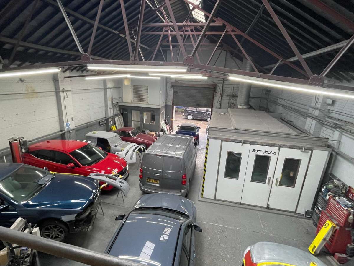 Industrial Unit in Bristol - photo 2