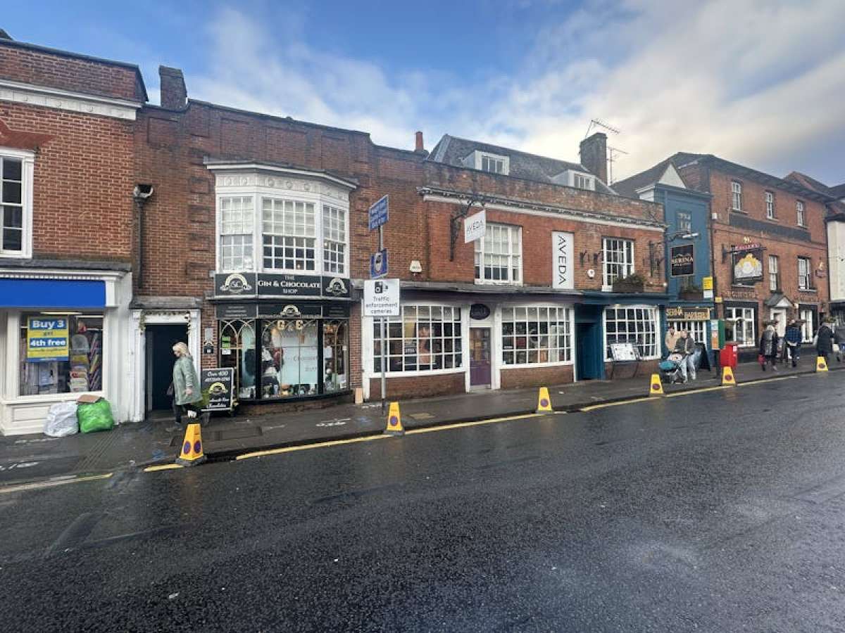 Industrial Unit in Farnham - photo 2