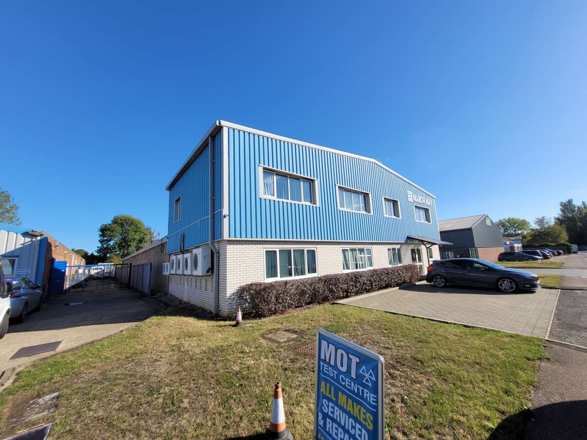 Industrial Unit in Eaton Socon - photo 2