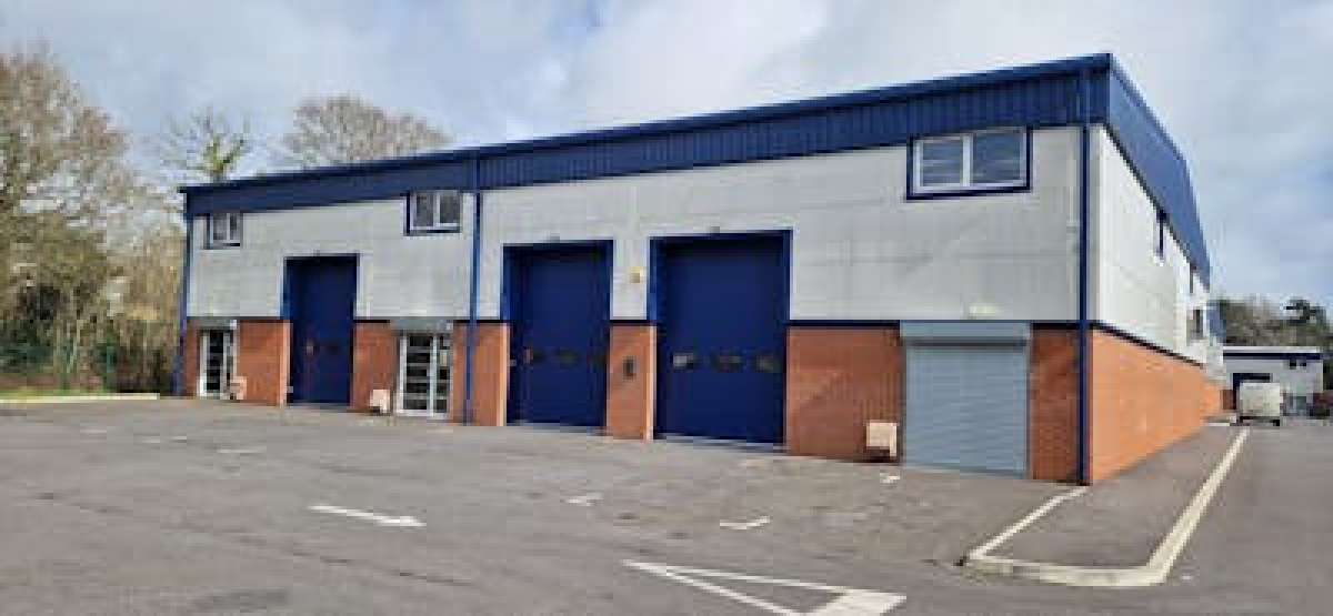 Industrial Unit in Southampton - photo 2