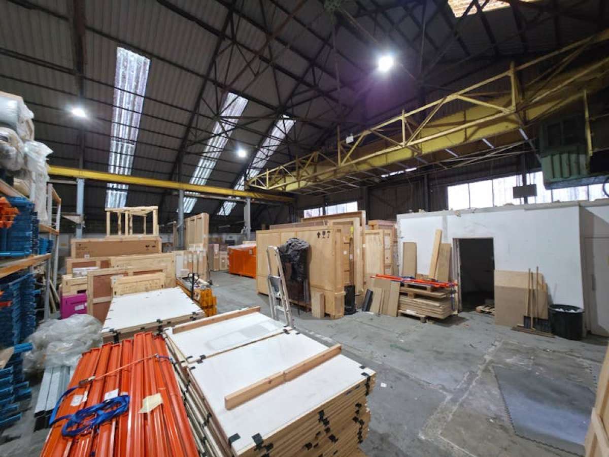 Industrial Unit in Leyton - photo 3