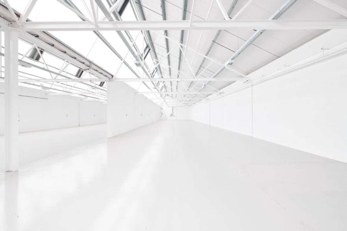 Industrial Unit in London - photo 2