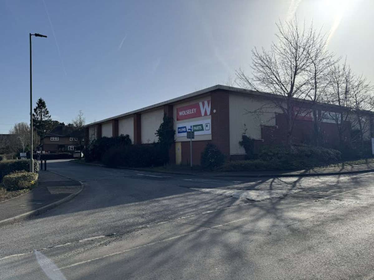 Industrial Unit in Send - photo 3