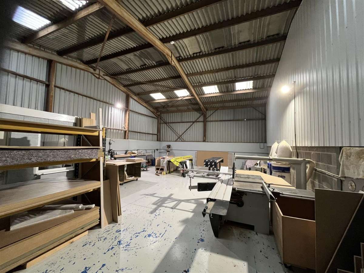 Industrial Unit in Markfield - photo 2