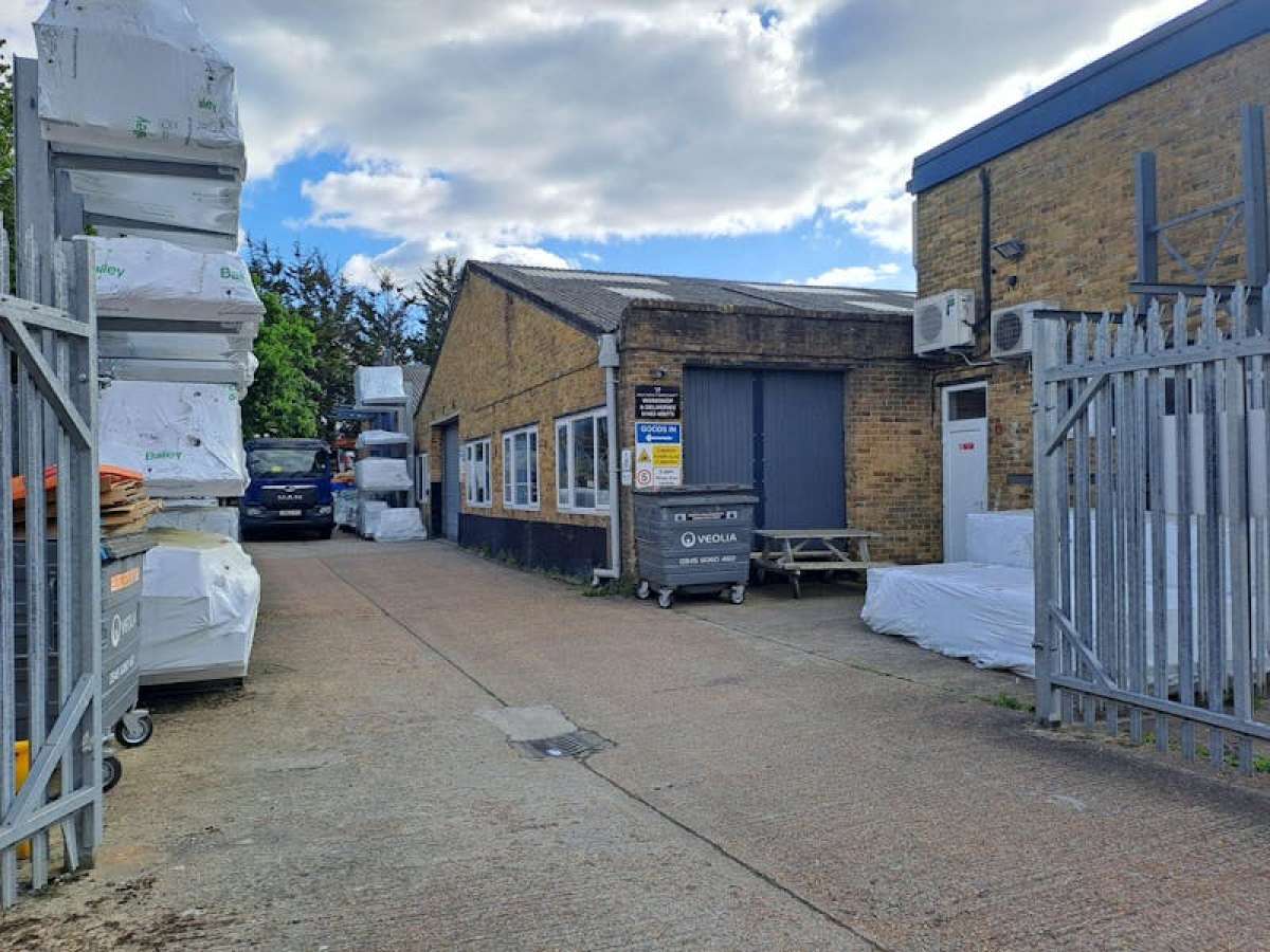 Industrial Unit in Horsham - photo 2