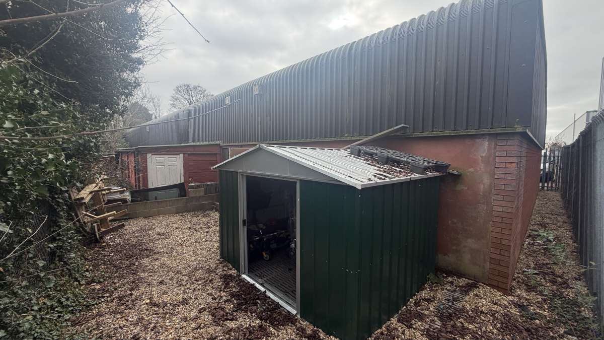 Industrial Unit in Warwick - photo 4