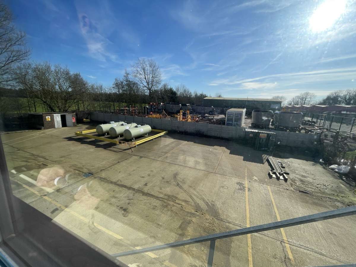 Industrial Unit in Bury St Edmunds - photo 2