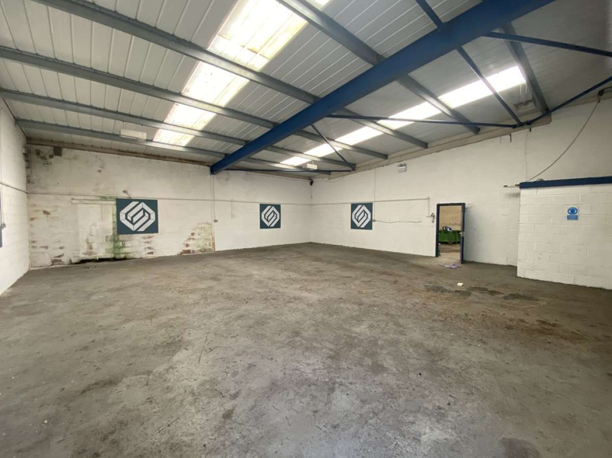 Industrial Unit in Redditch - photo 3