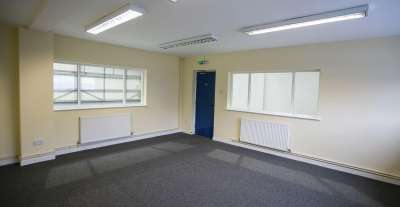 Industrial Unit in Kingswinford - photo 3