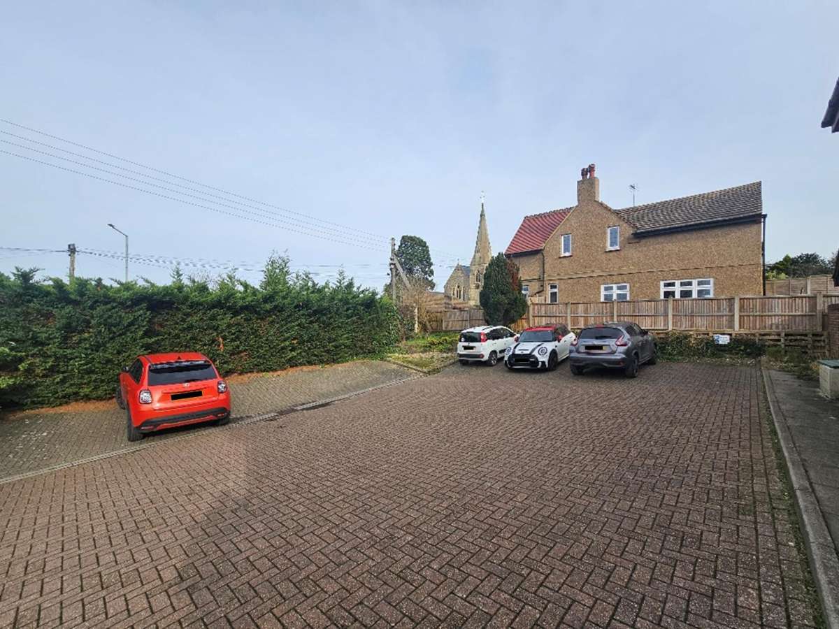 Industrial Unit in Rochester - photo 3