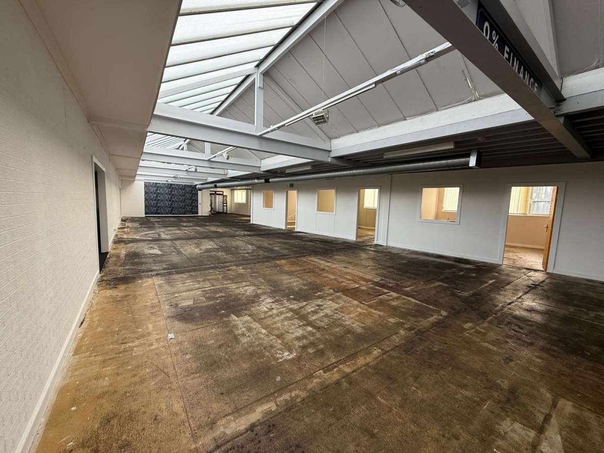 Industrial Unit in Leicester - photo 3