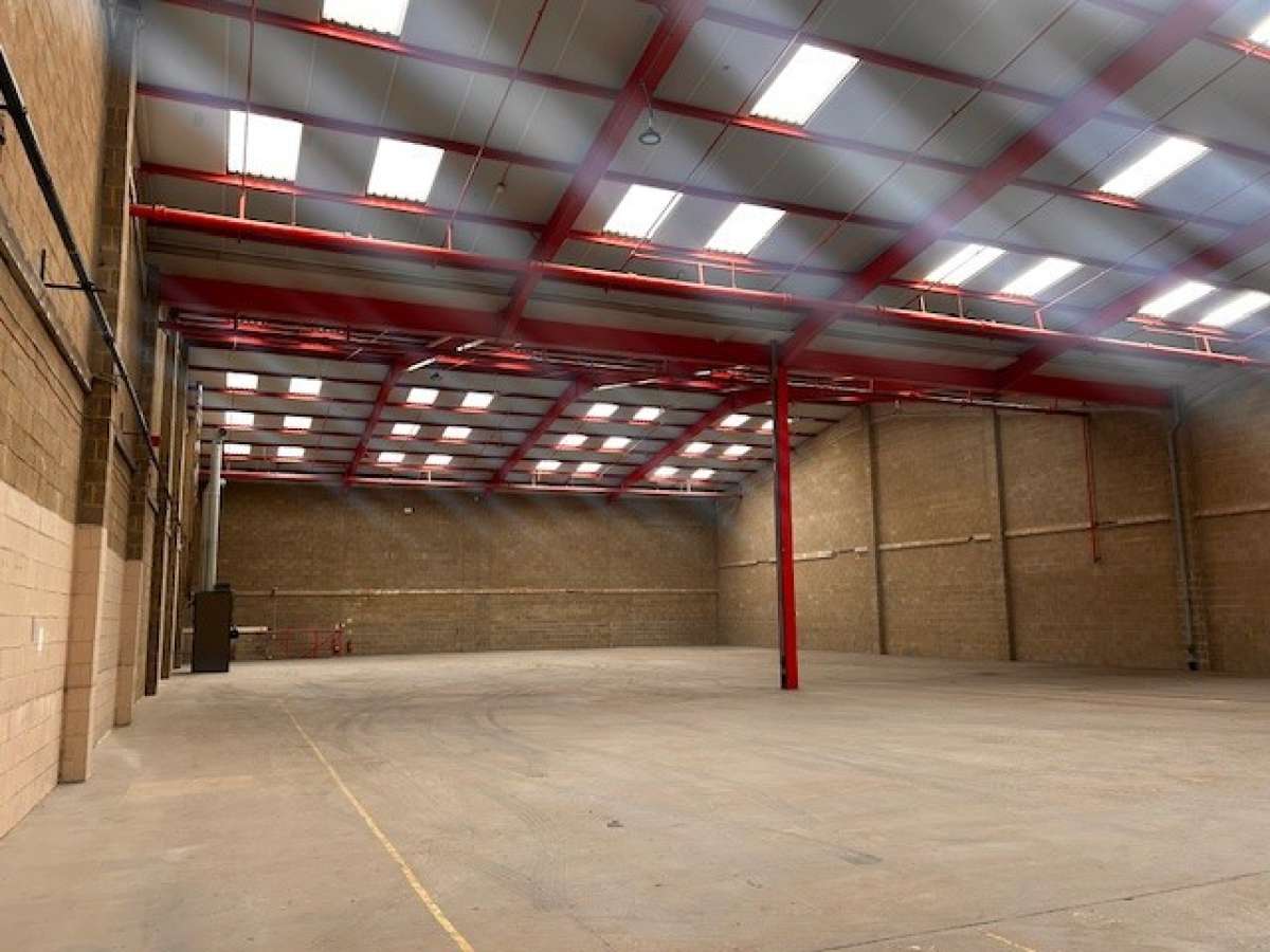 Industrial Unit in Stevenage - photo 3