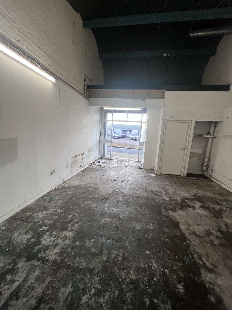 Industrial Unit in Glasgow - photo 2