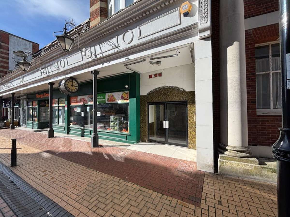 Industrial Unit in Basingstoke - photo 2