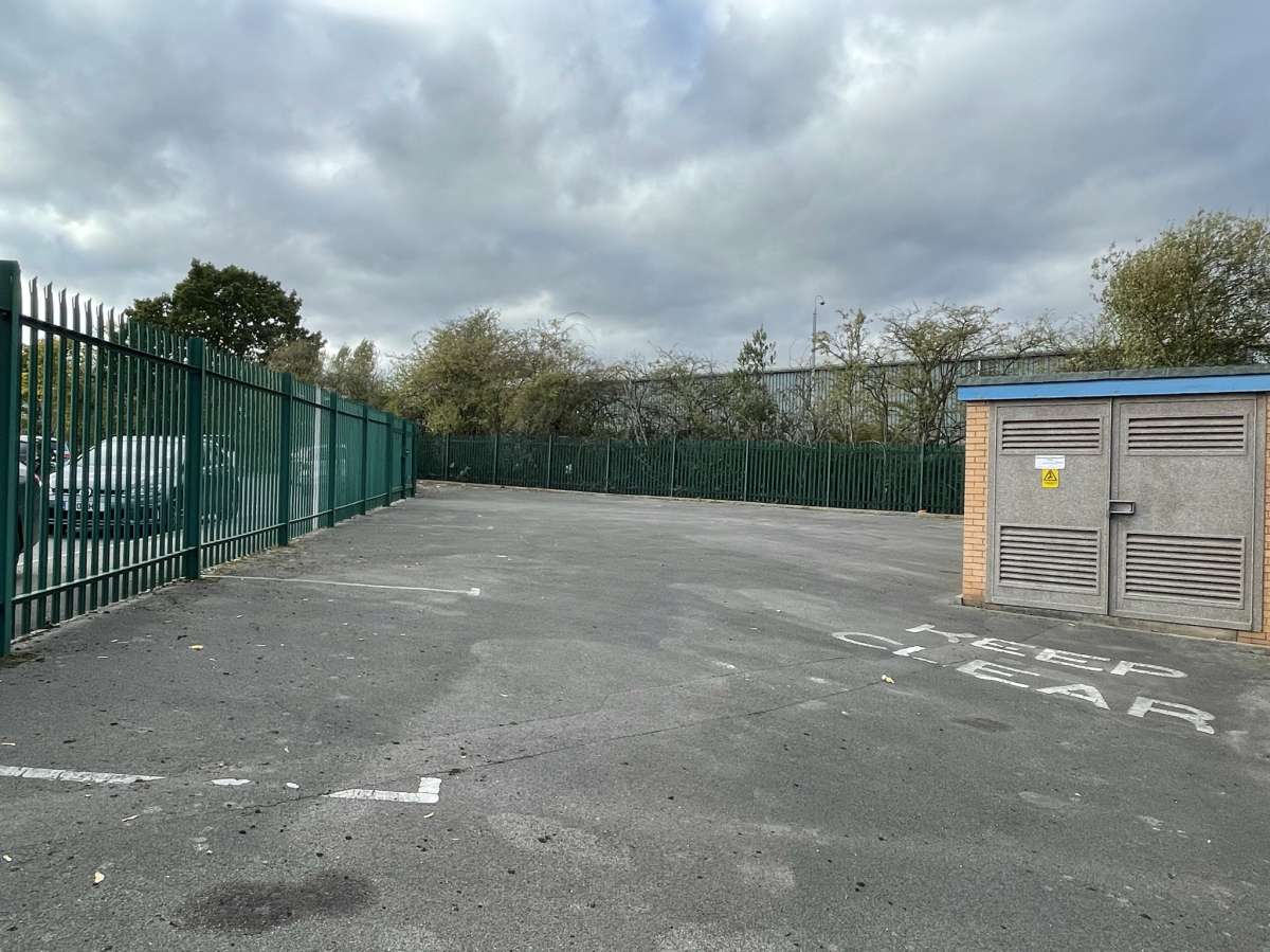 Industrial Unit in Doncaster - photo 4