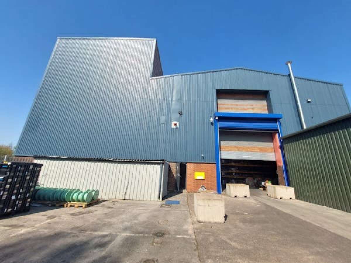Industrial Unit in Dudley - photo 3
