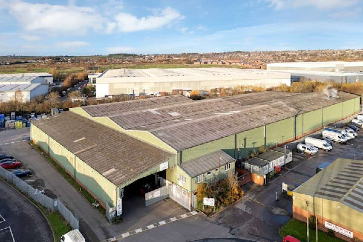 Industrial Unit in Swadlincote - photo 2