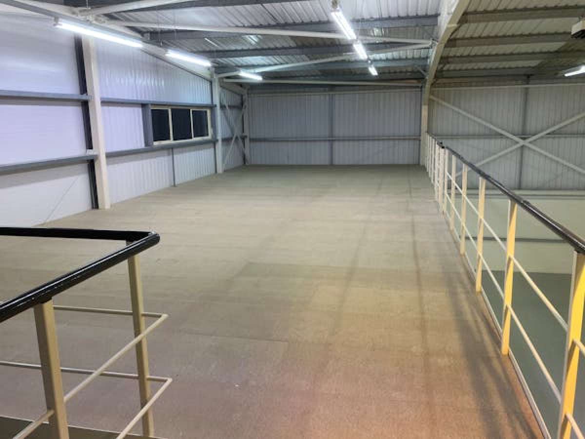 Industrial Unit in Tewkesbury - photo 4