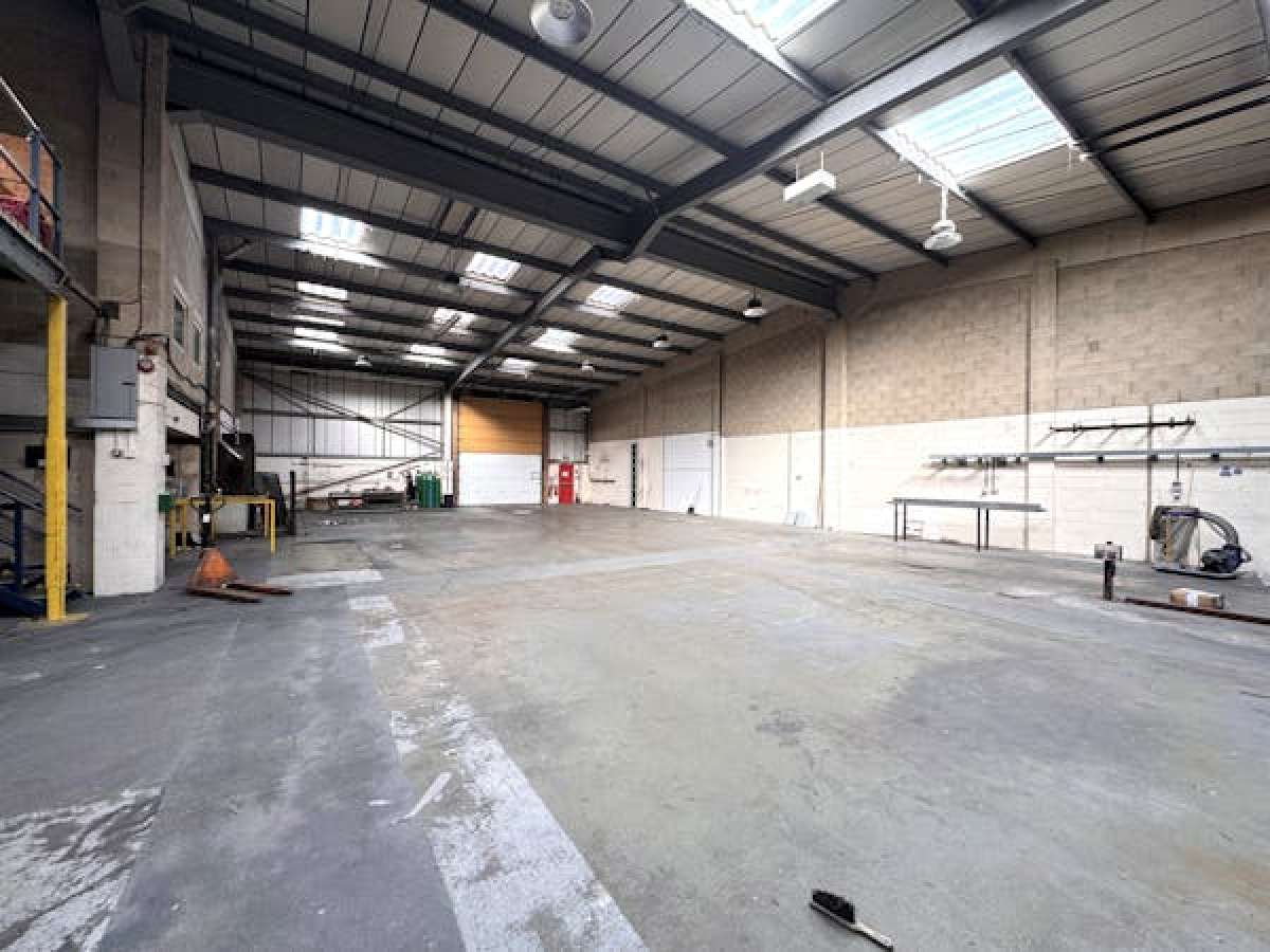 Industrial Unit in Tewkesbury - photo 2