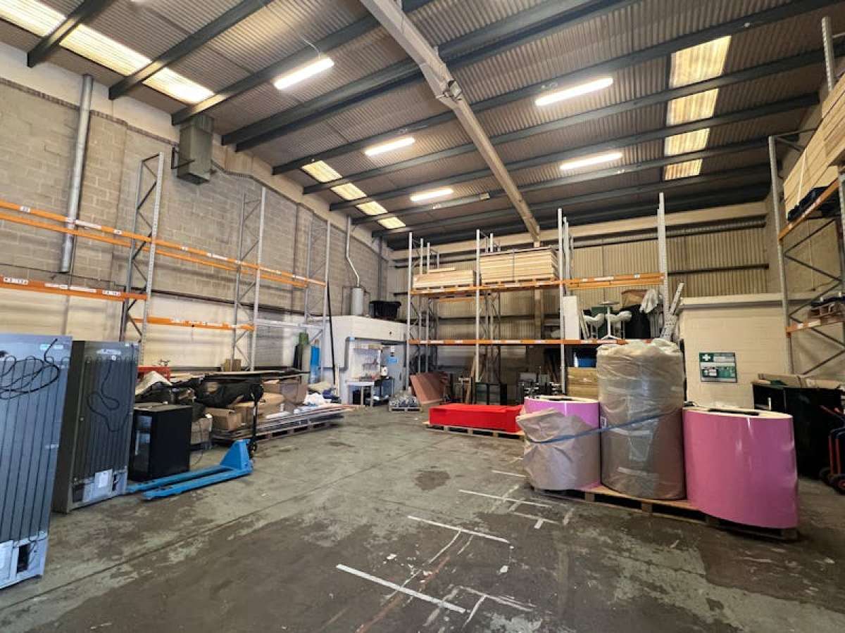 Industrial Unit in Portsmouth - photo 2