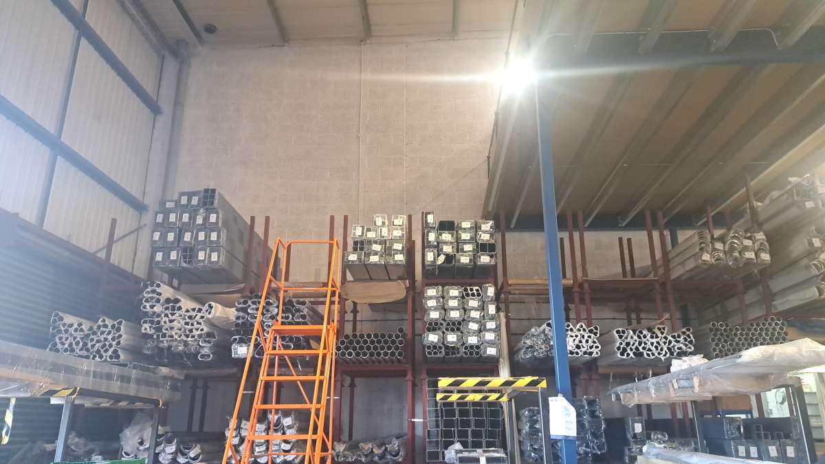 Industrial Unit in Bedford - photo 2