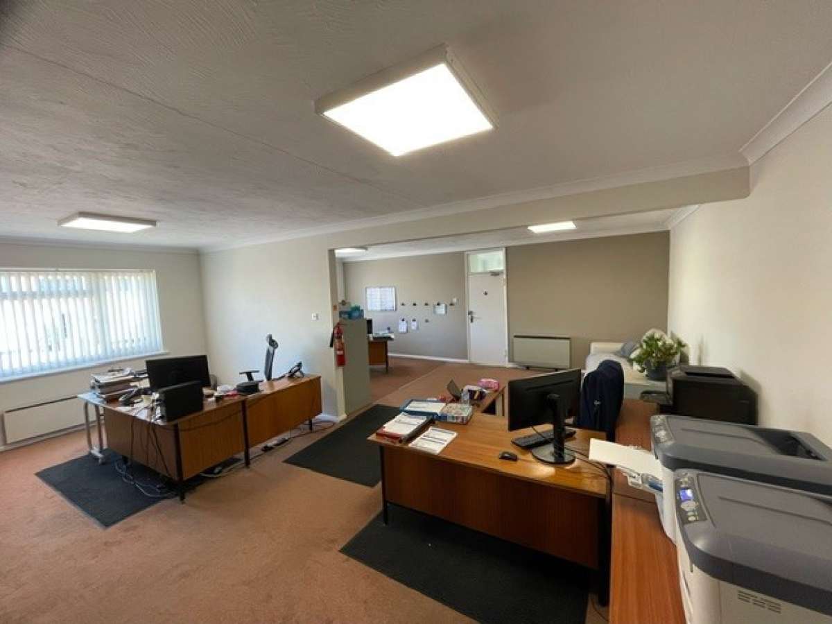 Industrial Unit in Hadleigh - photo 4