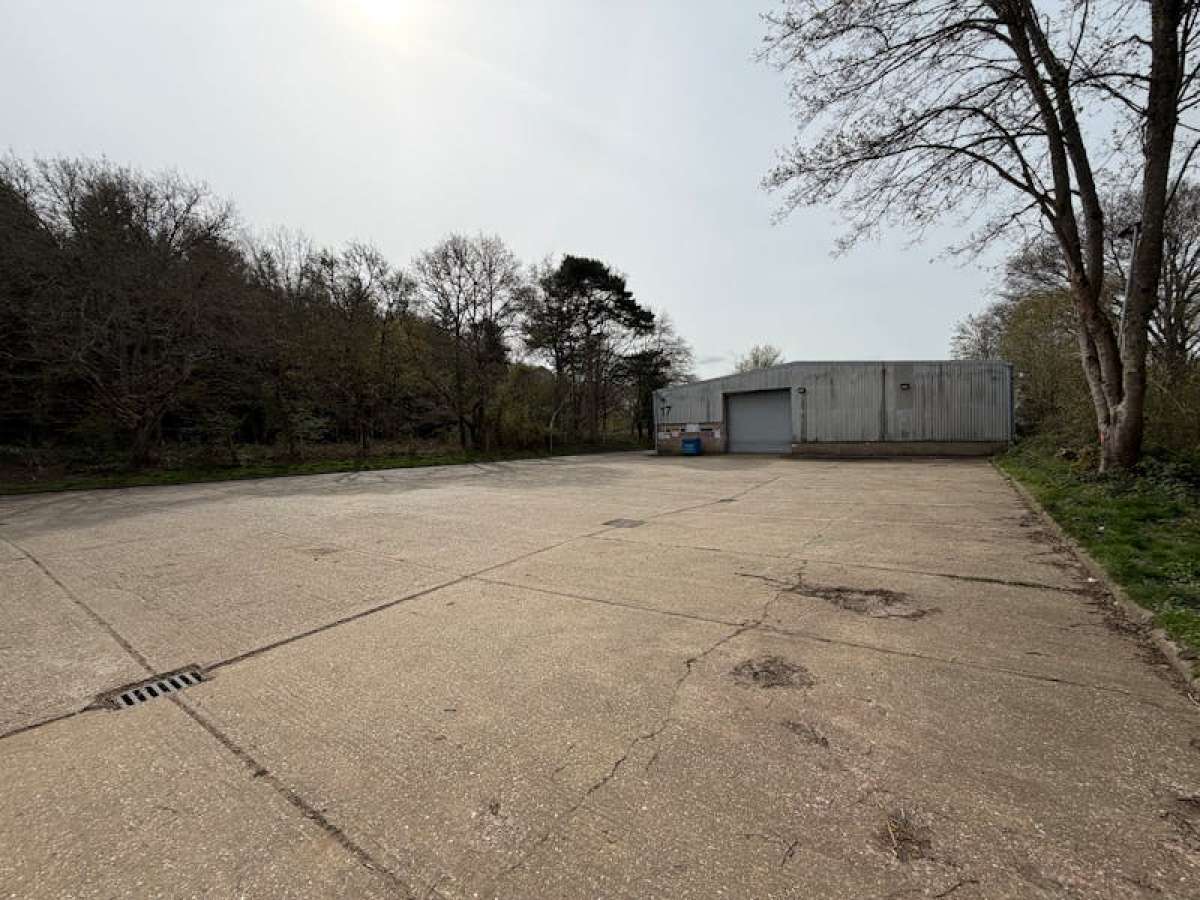 Industrial Unit in Bordon - photo 4