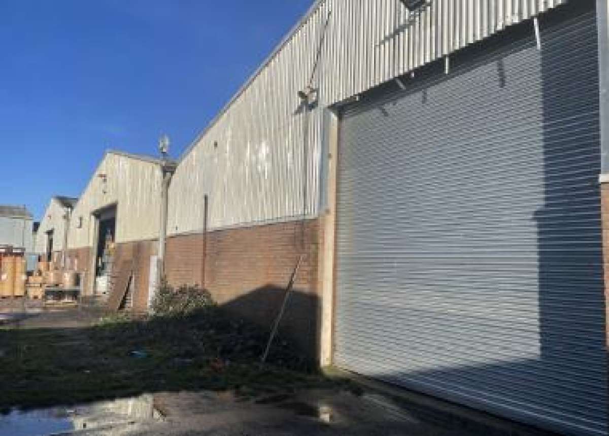 Industrial Unit in West Wiltshire Trading Estate - photo 2