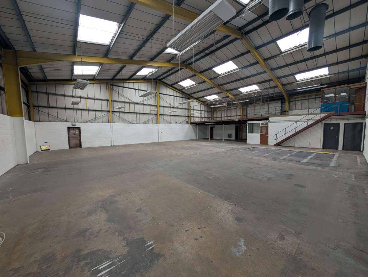 Industrial Unit in Bognor Regis - photo 2