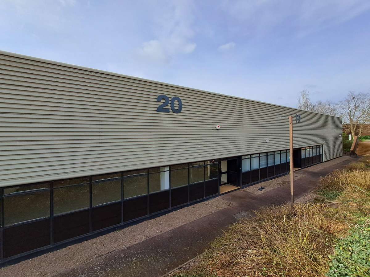 Industrial Unit in Milton Keynes - photo 4