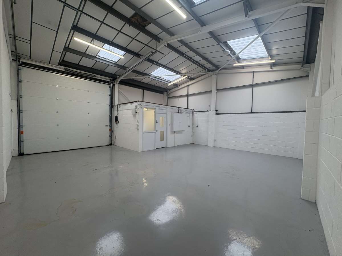 Industrial Unit in Northampton - photo 2