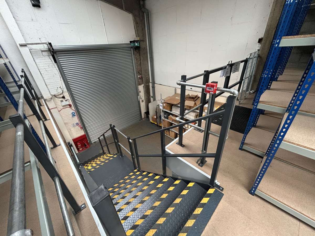 Industrial Unit in Freebournes Industrial Estate - photo 4