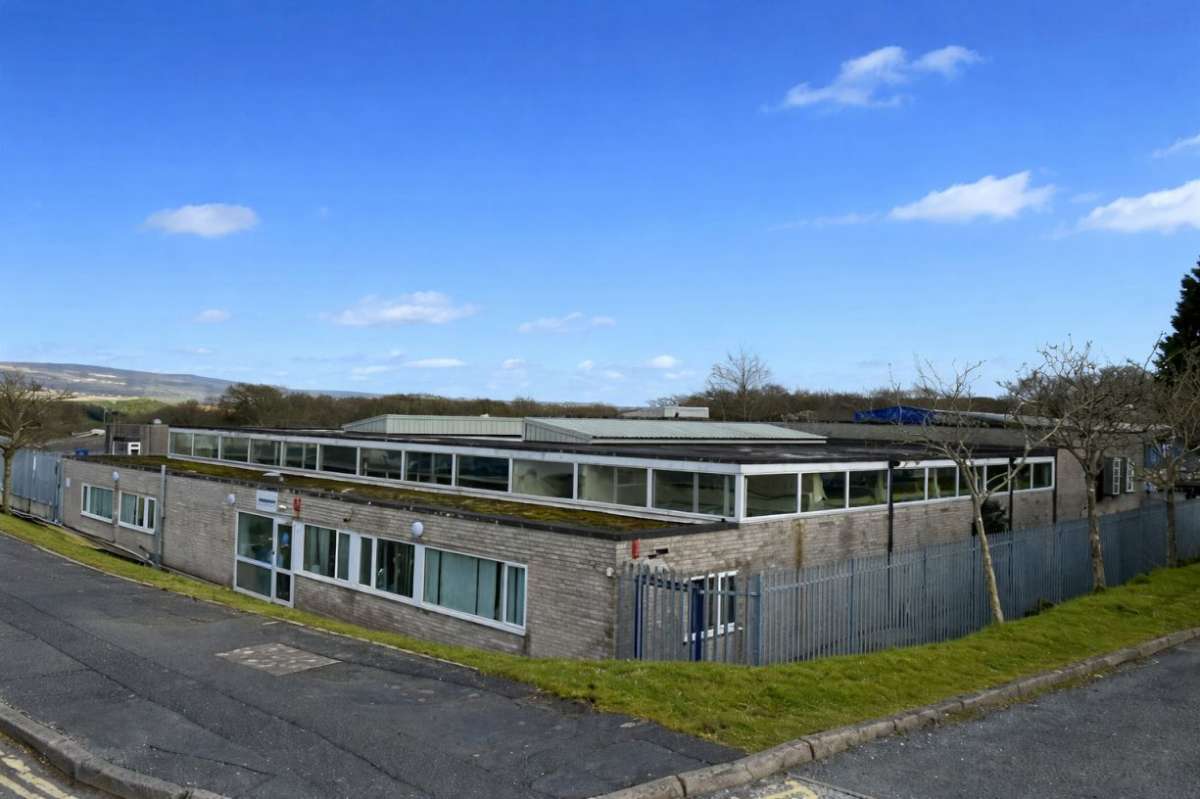 Industrial Unit in Plymouth - photo 2