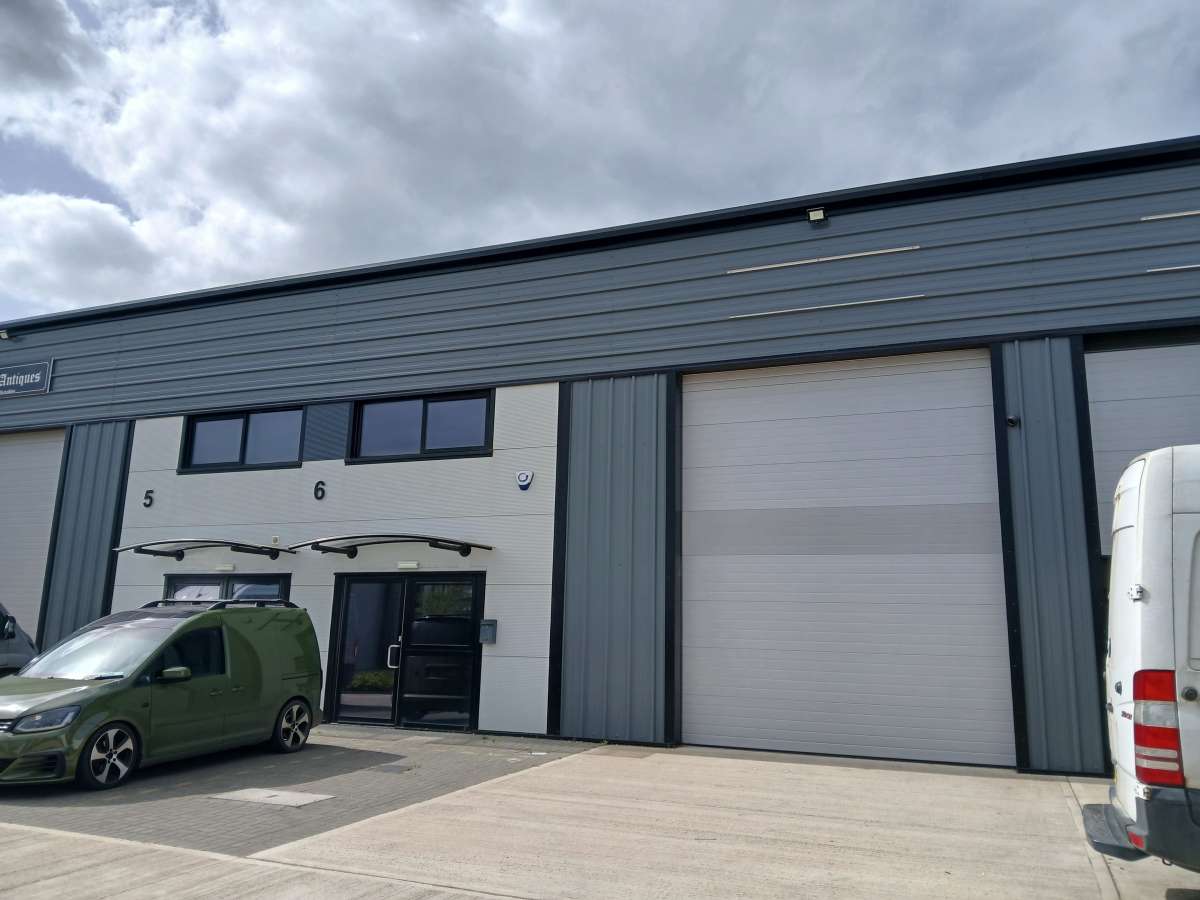 Industrial Unit in Peterborough - photo 4