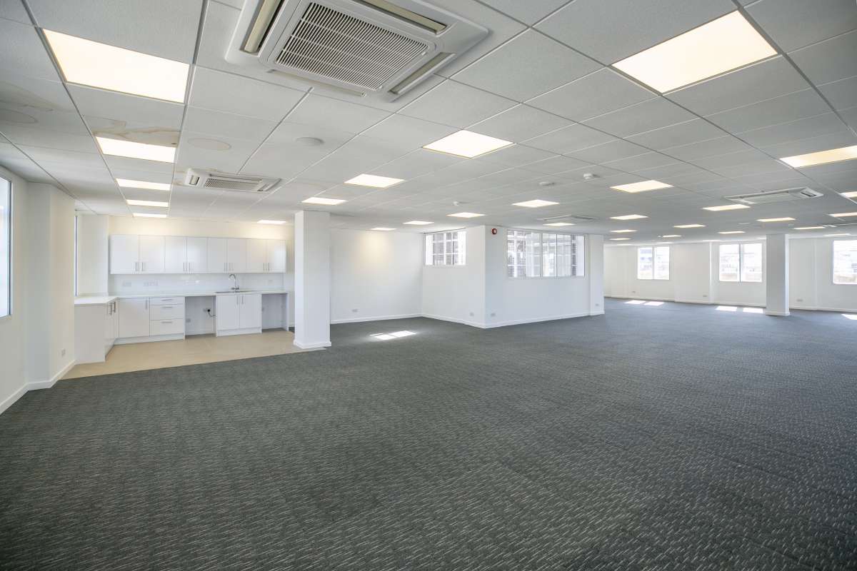 Industrial Unit in London - photo 3