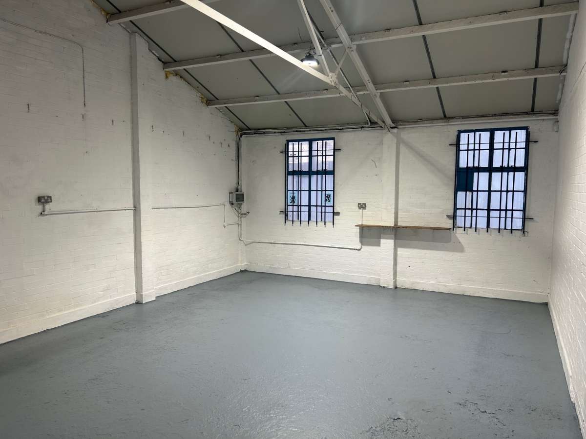 Industrial Unit in Burton-On-The-Wolds - photo 4