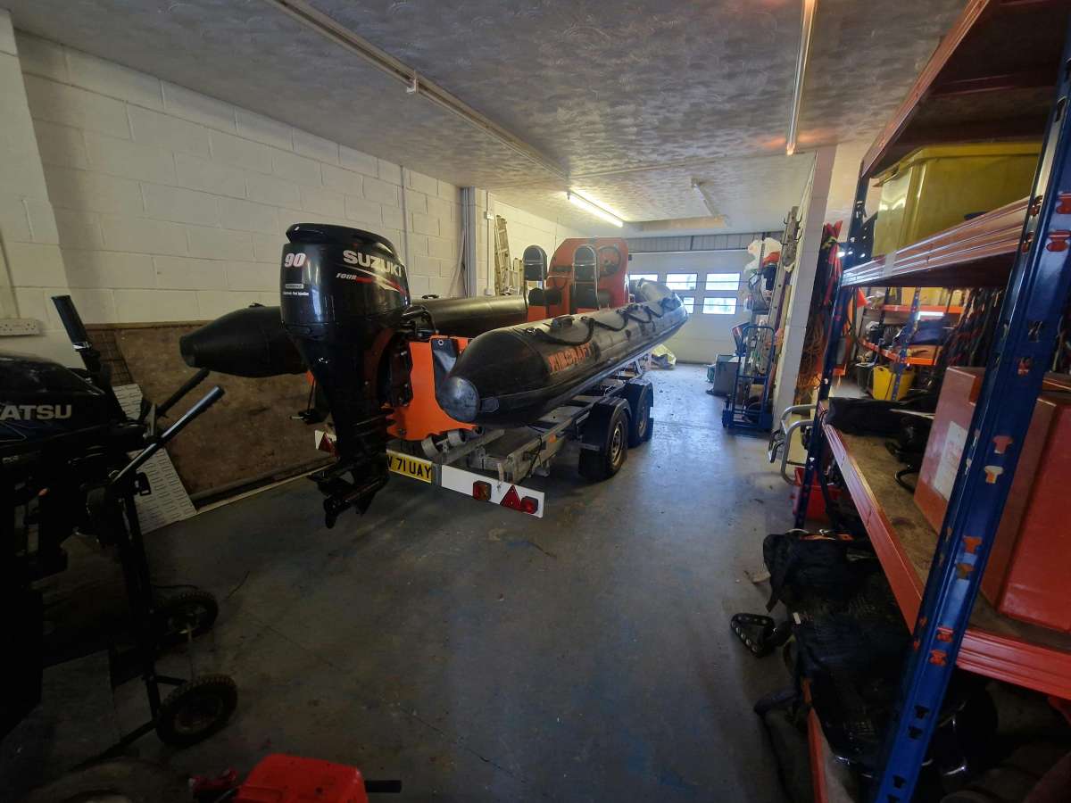 Industrial Unit in Waterlooville - photo 3