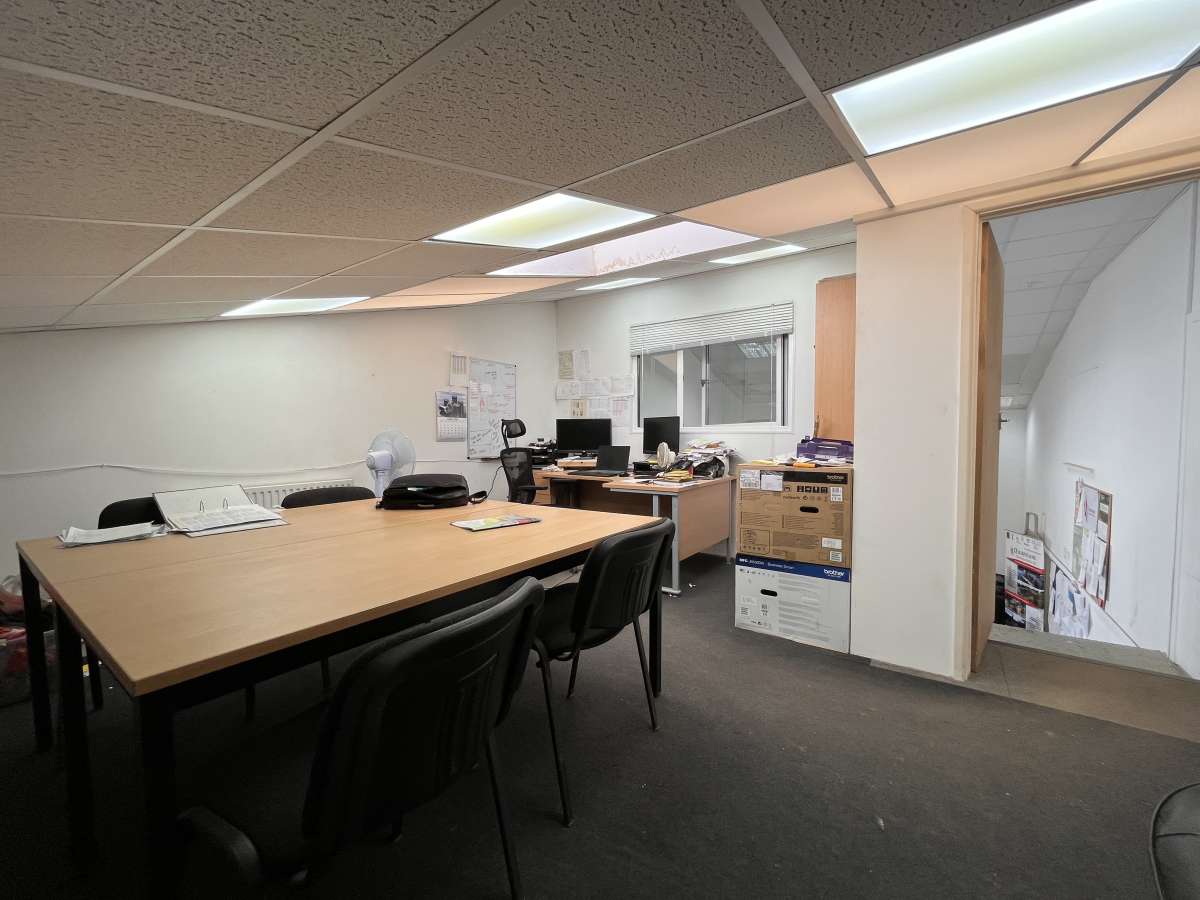 Industrial Unit in Clyst St. Mary - photo 3