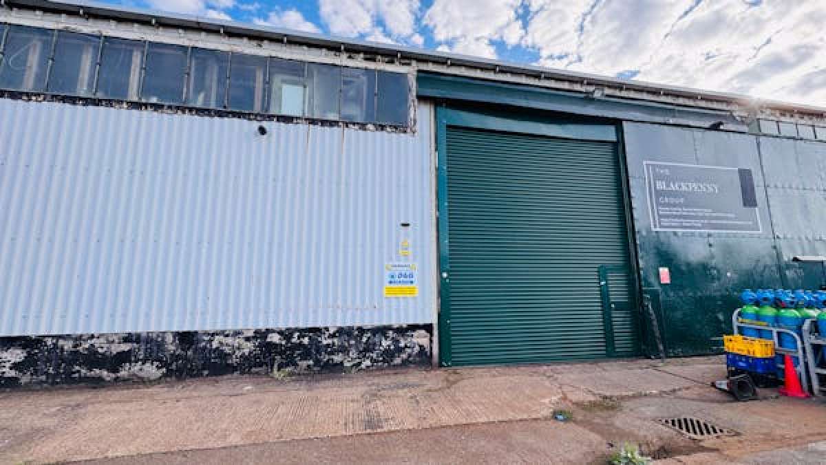 Industrial Unit in Droitwich - photo 2