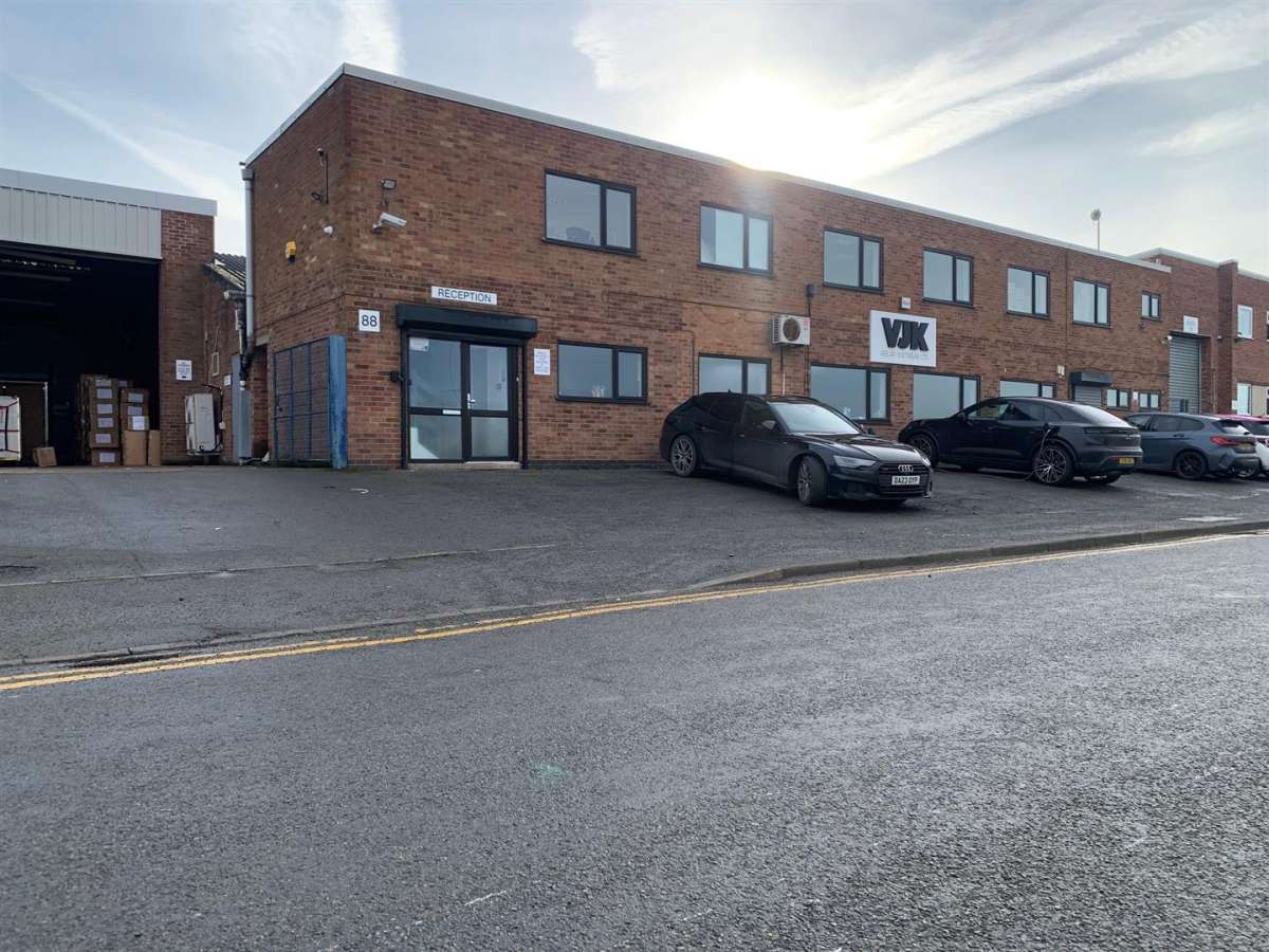 Industrial Unit in Leicester - photo 2