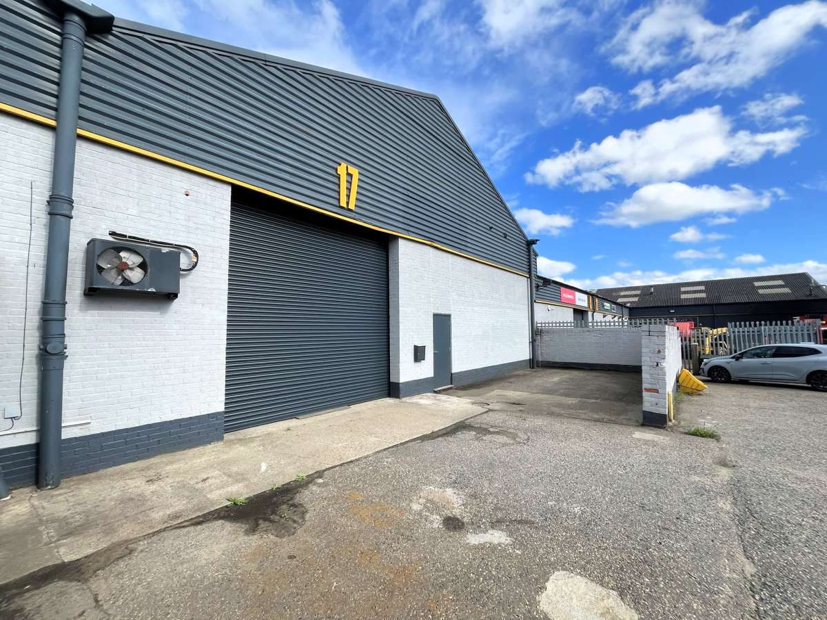 Industrial Unit in South Woodham Ferrers - photo 4