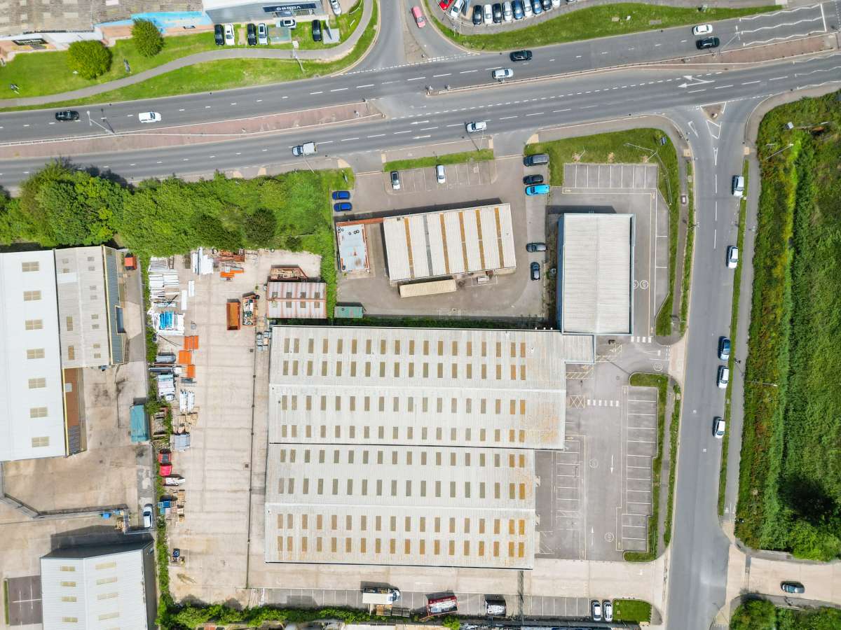 Industrial Unit in Eastbourne - photo 3
