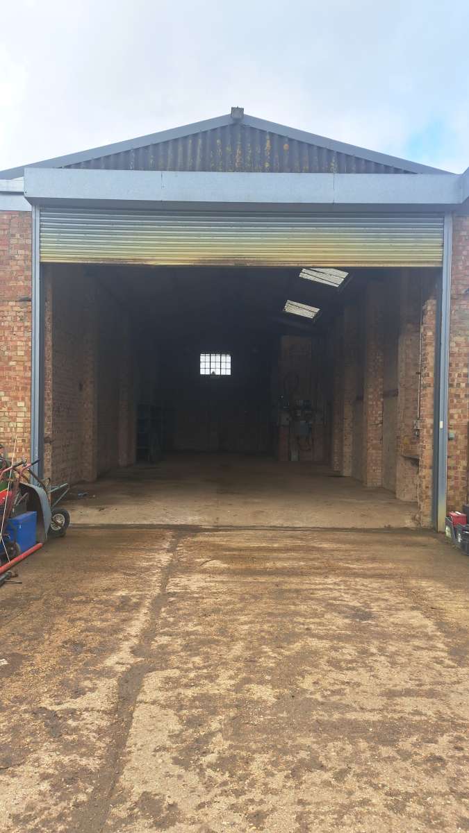 Industrial Unit in Little Staughton - photo 4