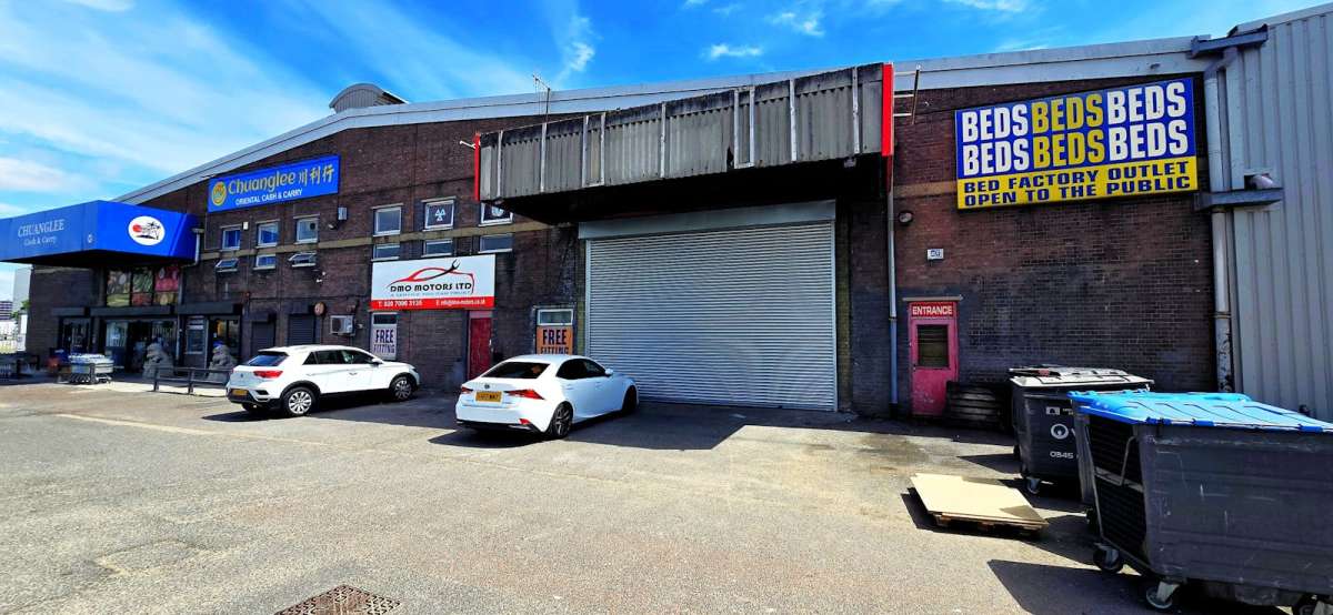 Industrial Unit in London - photo 2