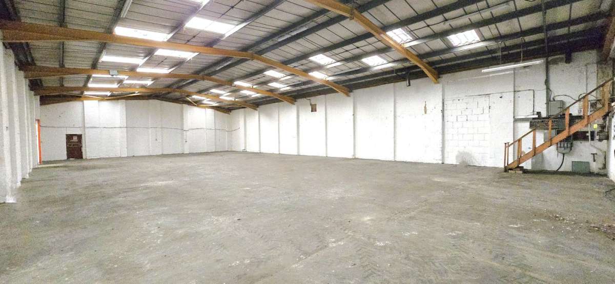 Industrial Unit in London - photo 4