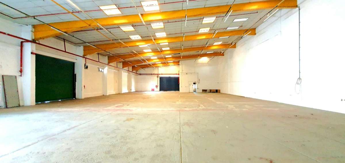 Industrial Unit in London - photo 3