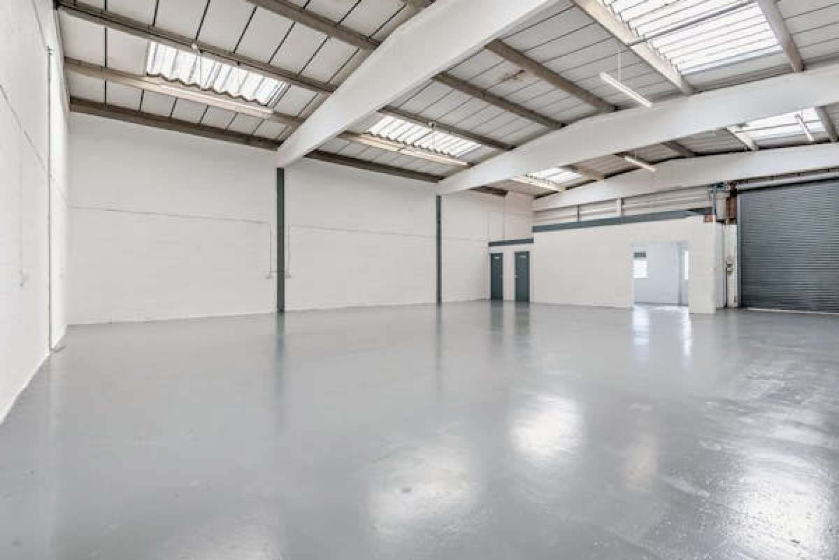 Industrial Unit in Cradley Heath - photo 3