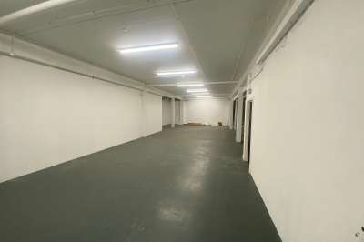 Industrial Unit in Belfast - photo 3